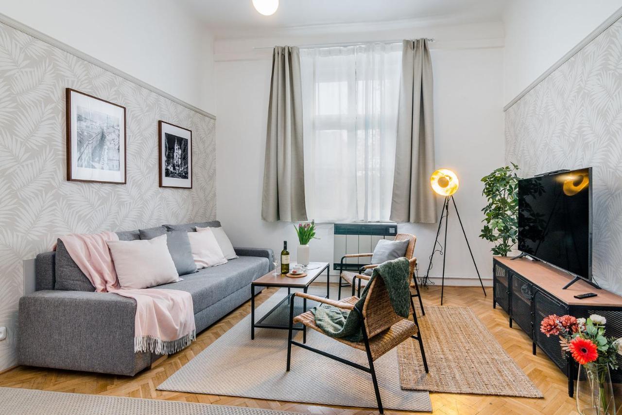 Florenc Apartments Prague 1 By Michal&Friends מראה חיצוני תמונה